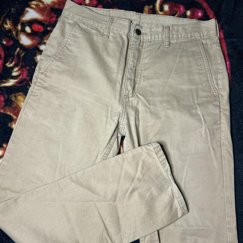 Levi Strauss women’s khakis